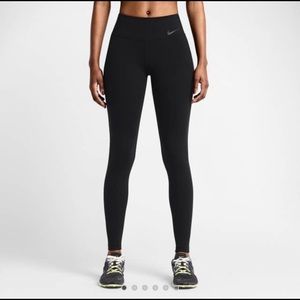 NIKE LEGENDARY TIGHT FIT NWT